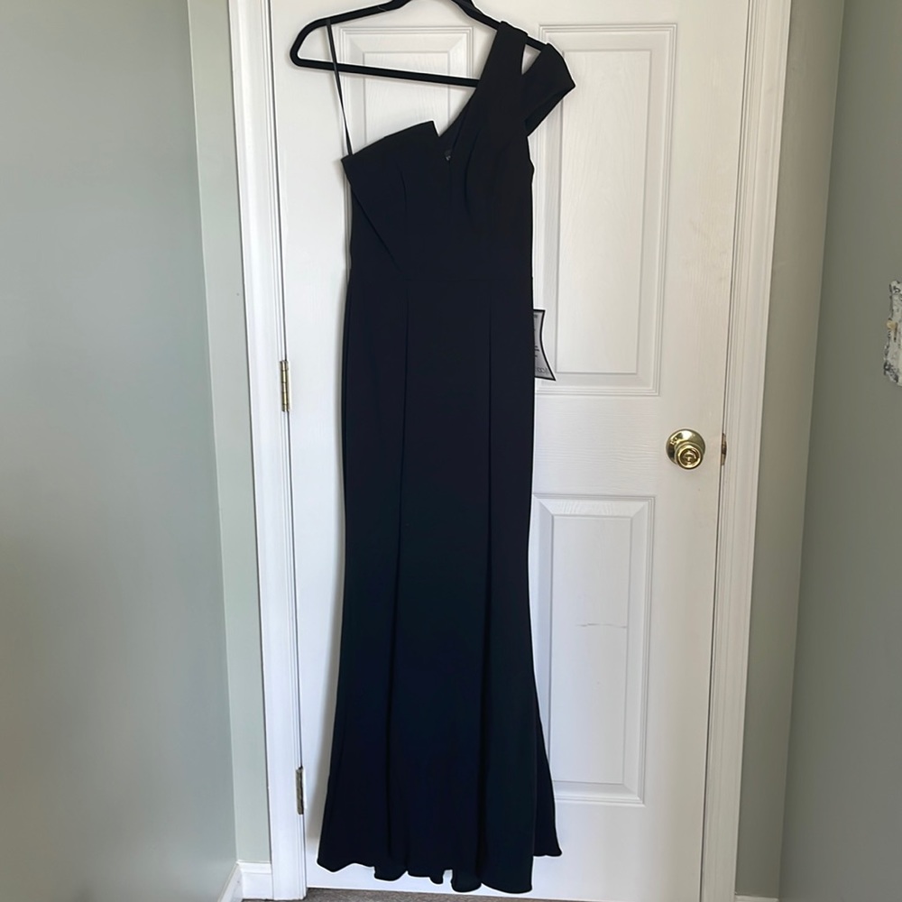 Black One Shoulder Crepe Evening Dress with Tulip Hemline